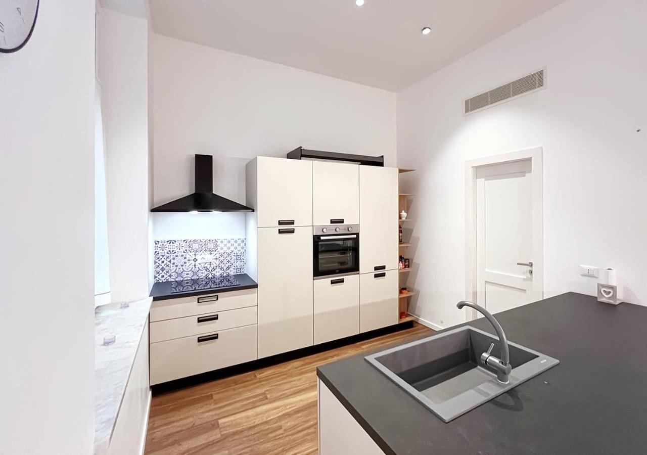 Solemar Sicilia - Palazzo Pirrotta Apartamento Palermo Exterior foto